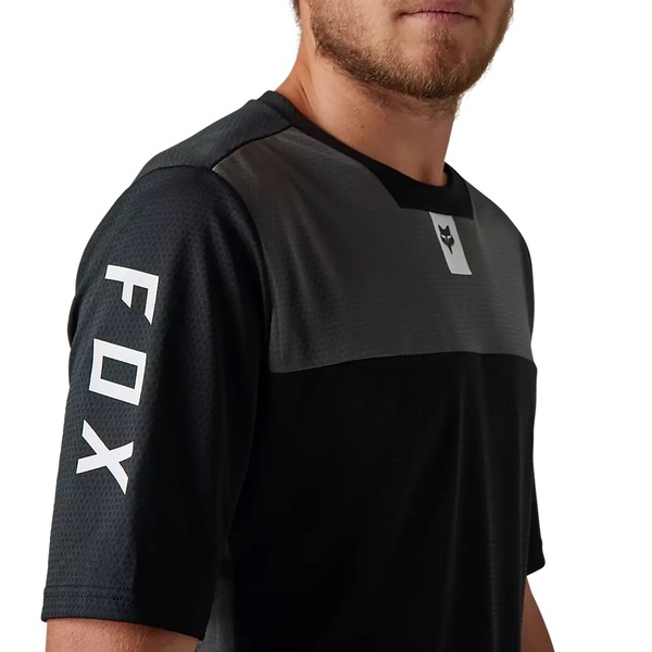 Pánský cyklistický dres FOX Defend SS Jersey Black 30998-001 24/25